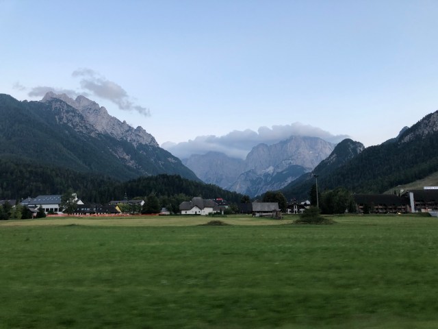 21D2643F-2A25-4709-8479-AB7E84425AC1