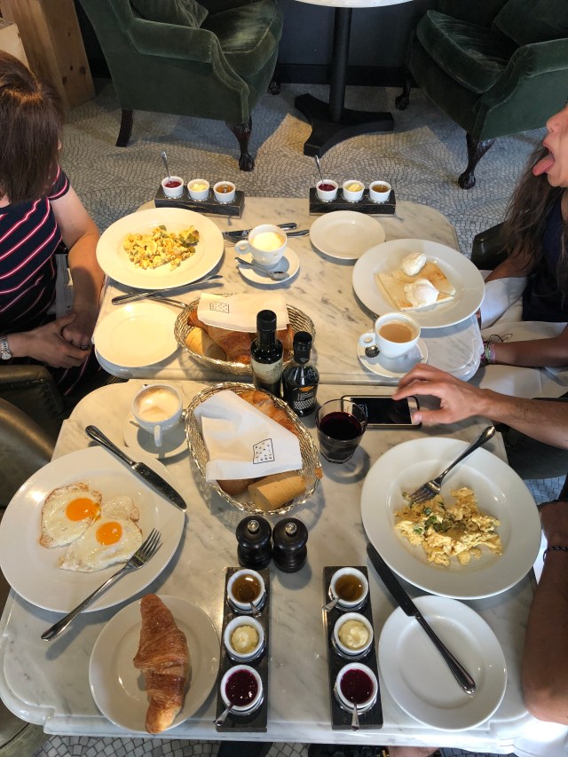 3381AD96-A55E-4F1A-9FE6-38AEDD05AF9F