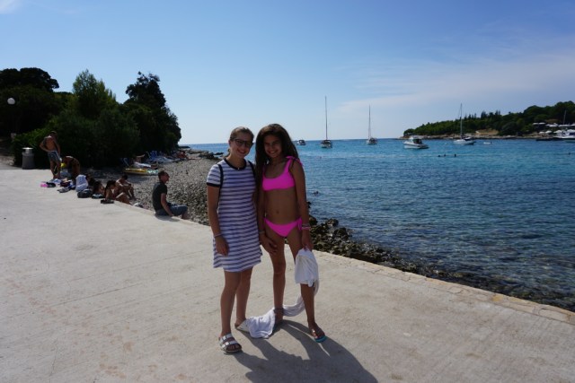 3BAAB473-83B0-4102-9C0E-E7D1D7AEE571