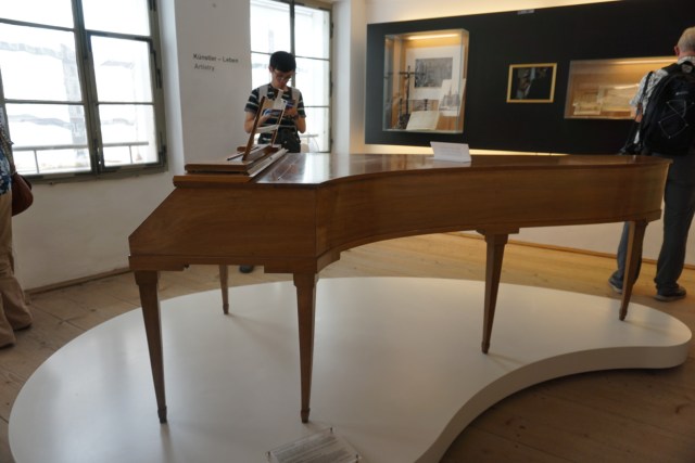 3CC73DF9-EF6C-4FD7-ABF5-DFD43631D7CC